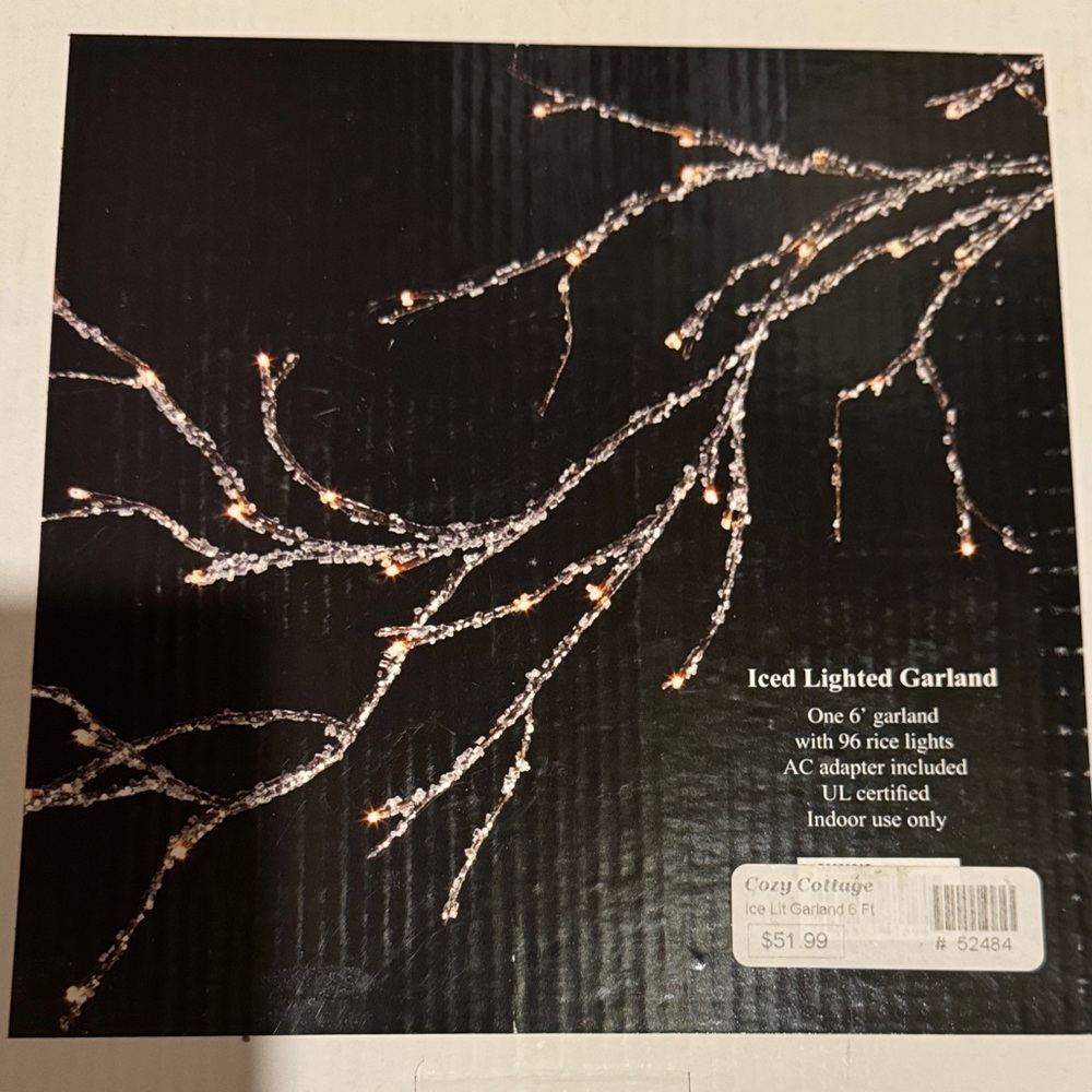 Iced Lighted Garland - Silver